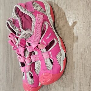 Teva Kids' Pink Adventure Shoes size US 1